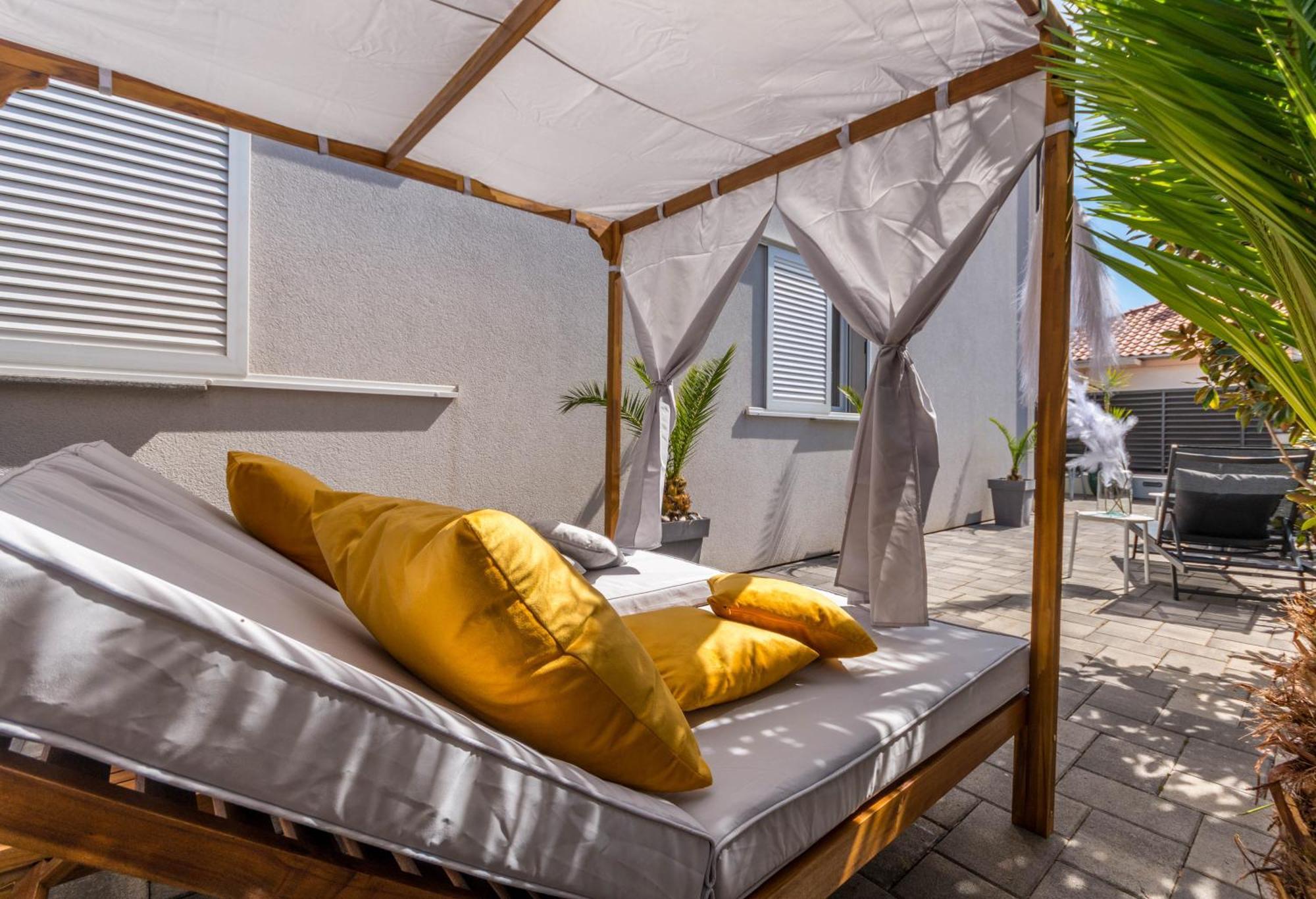 Apartamento House With Pool Ledenko Biograd Na Moru Exterior foto